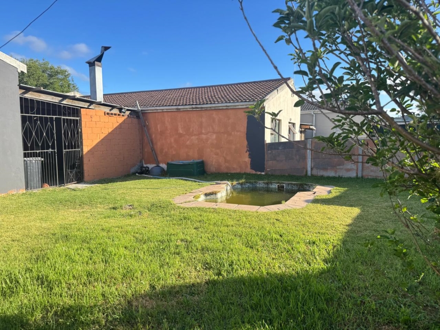 3 Bedroom Property for Sale in Park Village Western Cape